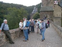 S7303177-57bc78374e09b